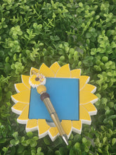 Load image into Gallery viewer, Sunflower Post It Note Holder
